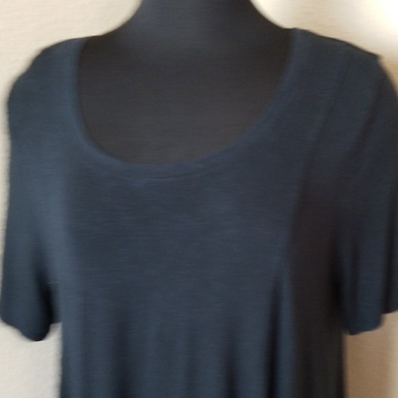 LOGO Short Sleeve Black Asymmetric Top - Picture 2 of 6